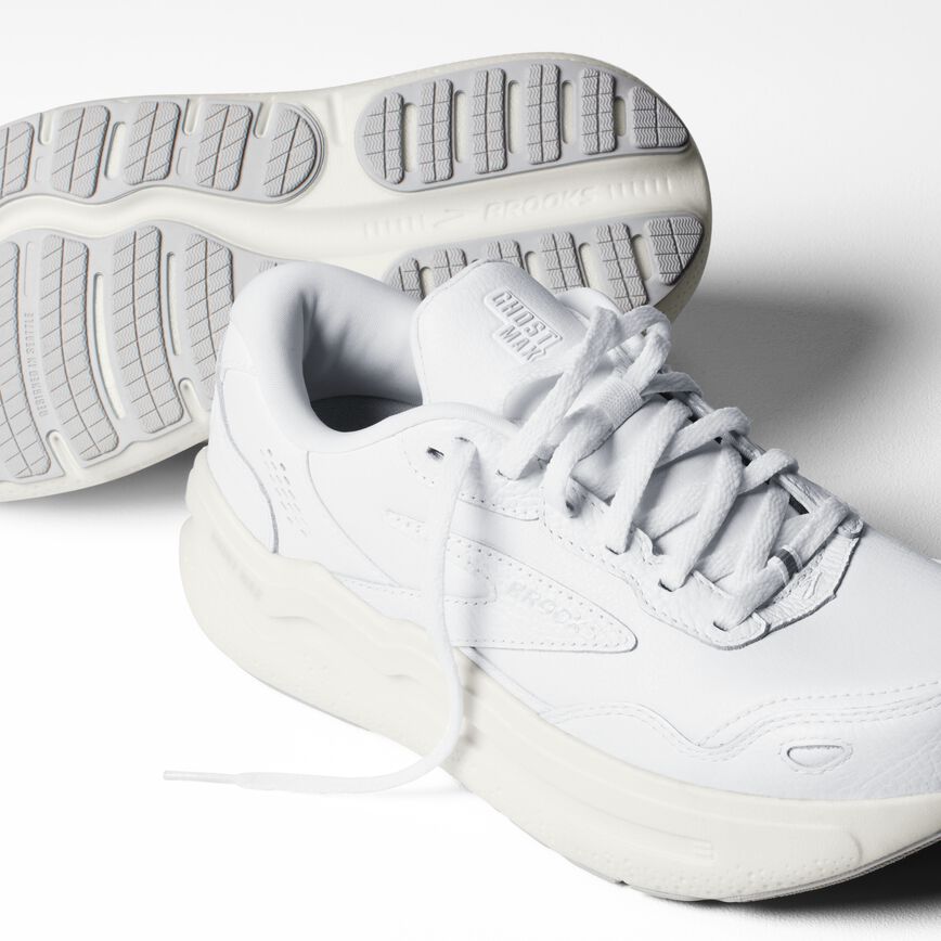3d45ae31_120432-142-y-ghost-max-l-womens-max-cushion-road-running-shoe