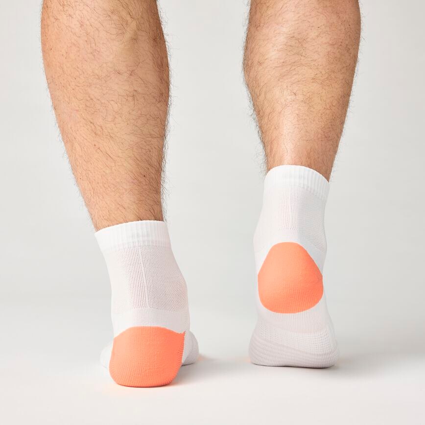 821e3e78_280497-878-mb-2-unisex-ghost-lite-quarter-2-pack-running-socks