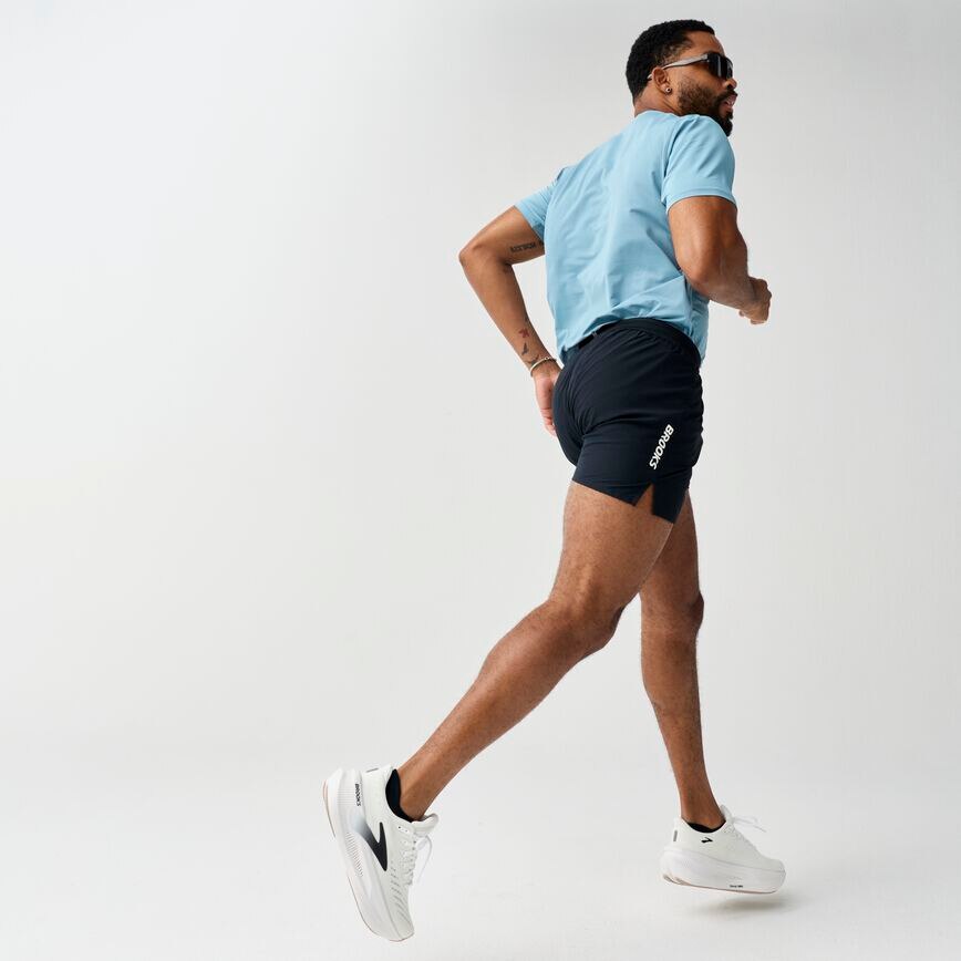 fe5409ff_211609-001-mv-mens-dash-cooling-short-running-short